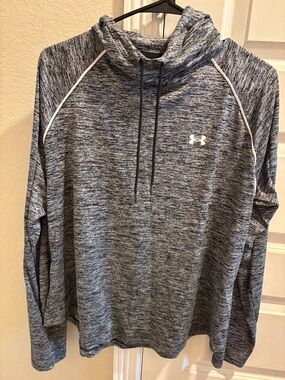 Under Armour Women’s Heather Gray Crewneck Hoodie Pullover